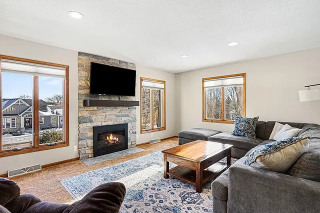 $439,000 | 867 Oriole Lane, Chaska, MN 55318