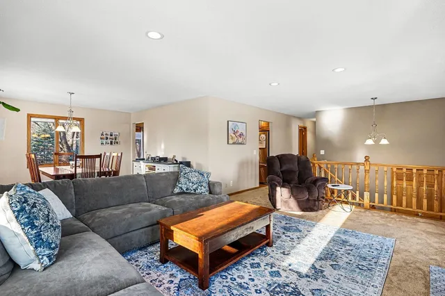 $439,000 | 867 Oriole Lane, Chaska, MN 55318