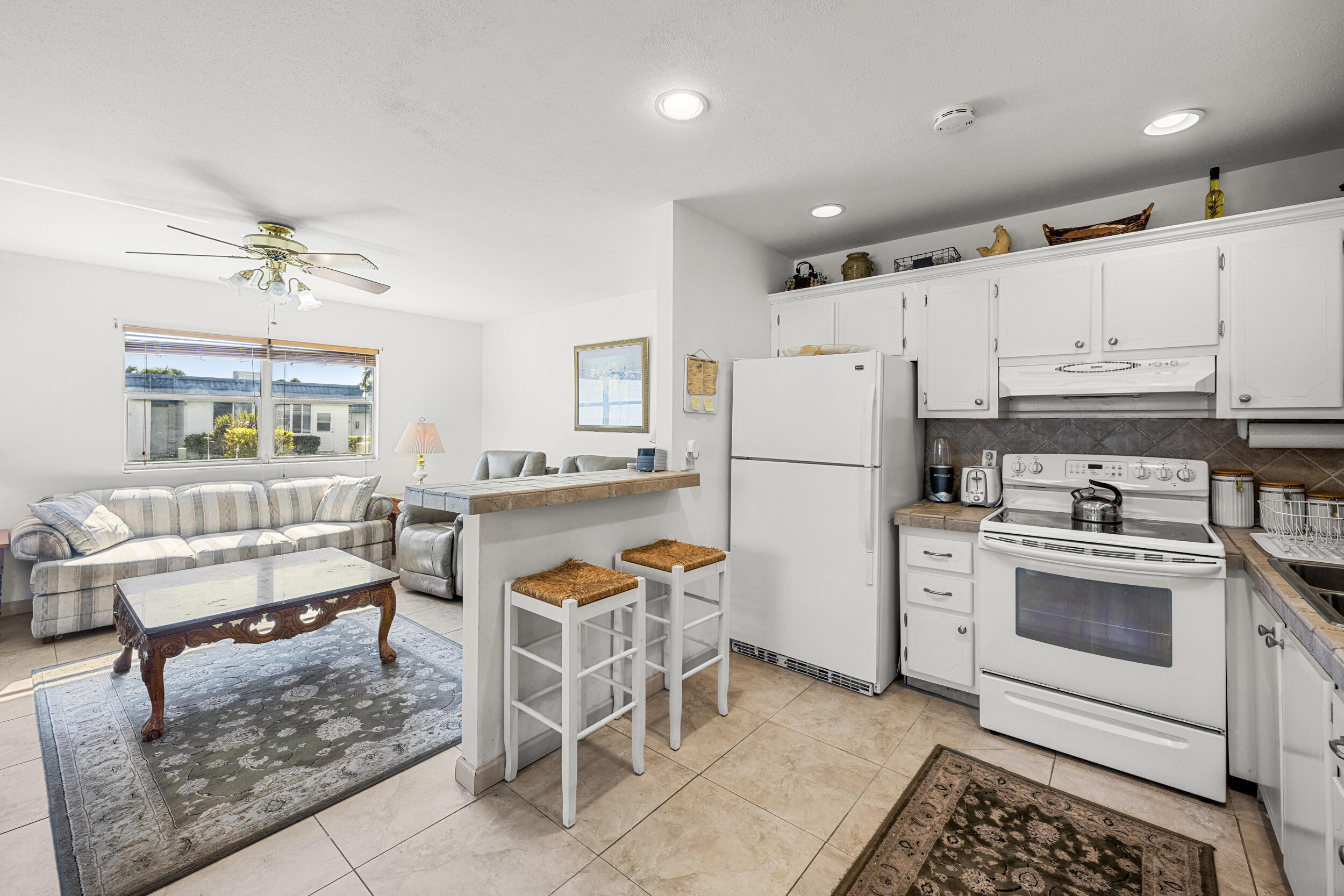 43 Waterford Way Delray Beach, FL 33446 - Photo 11 of 30 _jjl3937