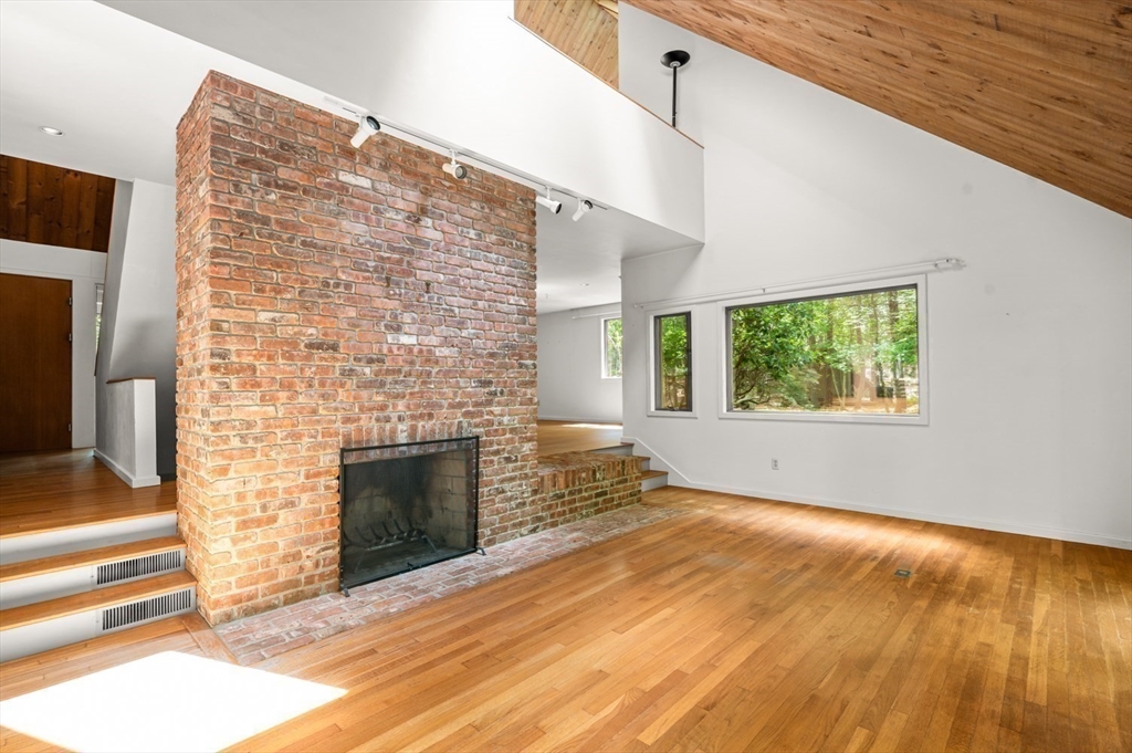2 High Rock Lane Hamilton, MA 01982 - Photo 11 of 26