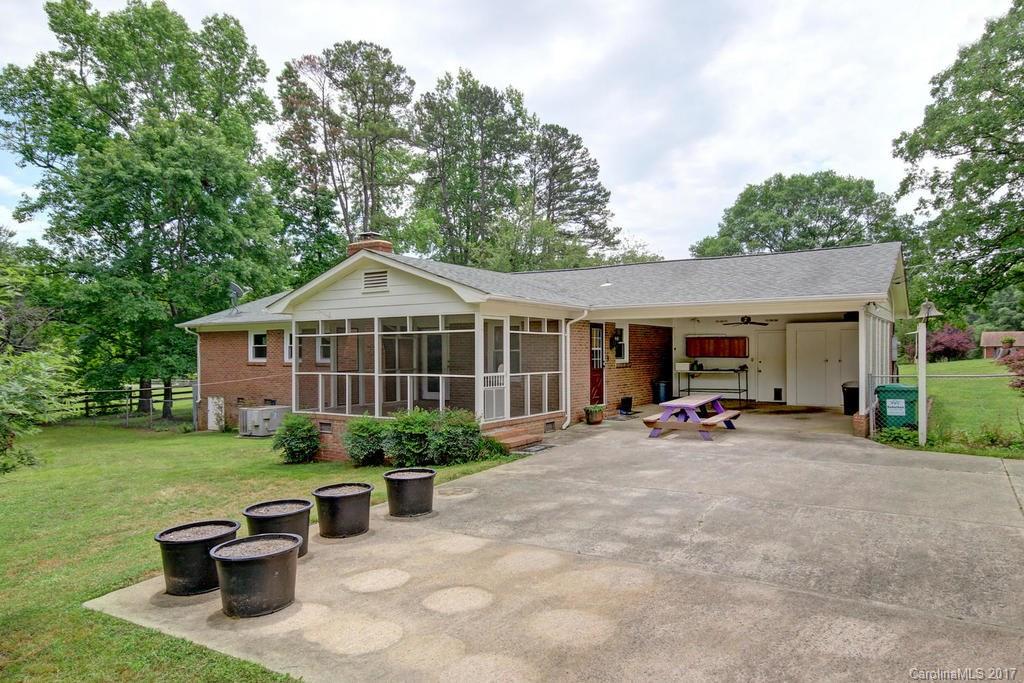 6303 Simpson Road Charlotte, NC 28216 - Photo 22 of 24 Gallery Image 22
