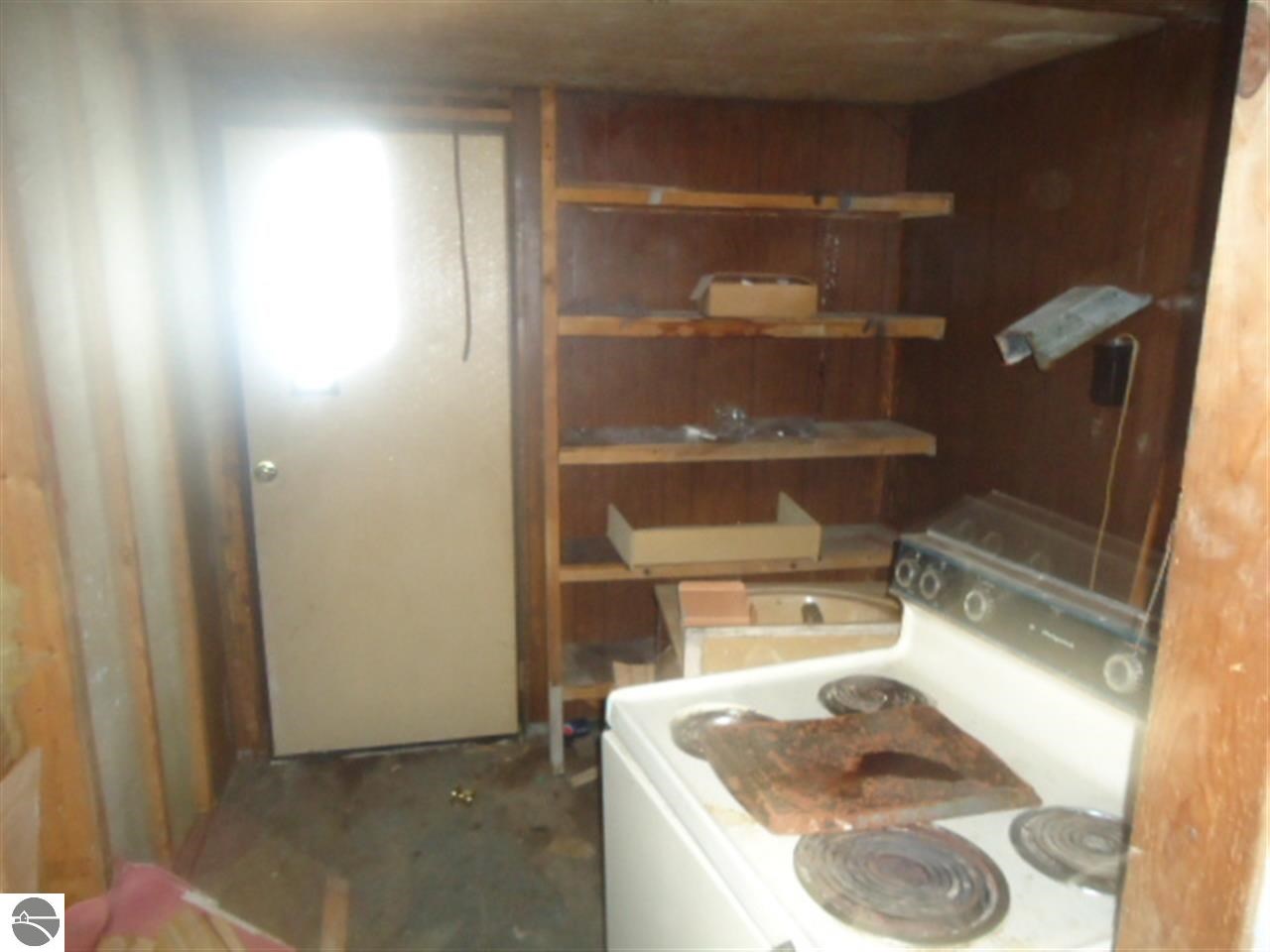 9470 East Broomfield Road Mount Pleasant, MI 48858 - Photo 6 of 6 1780752-5.JPG