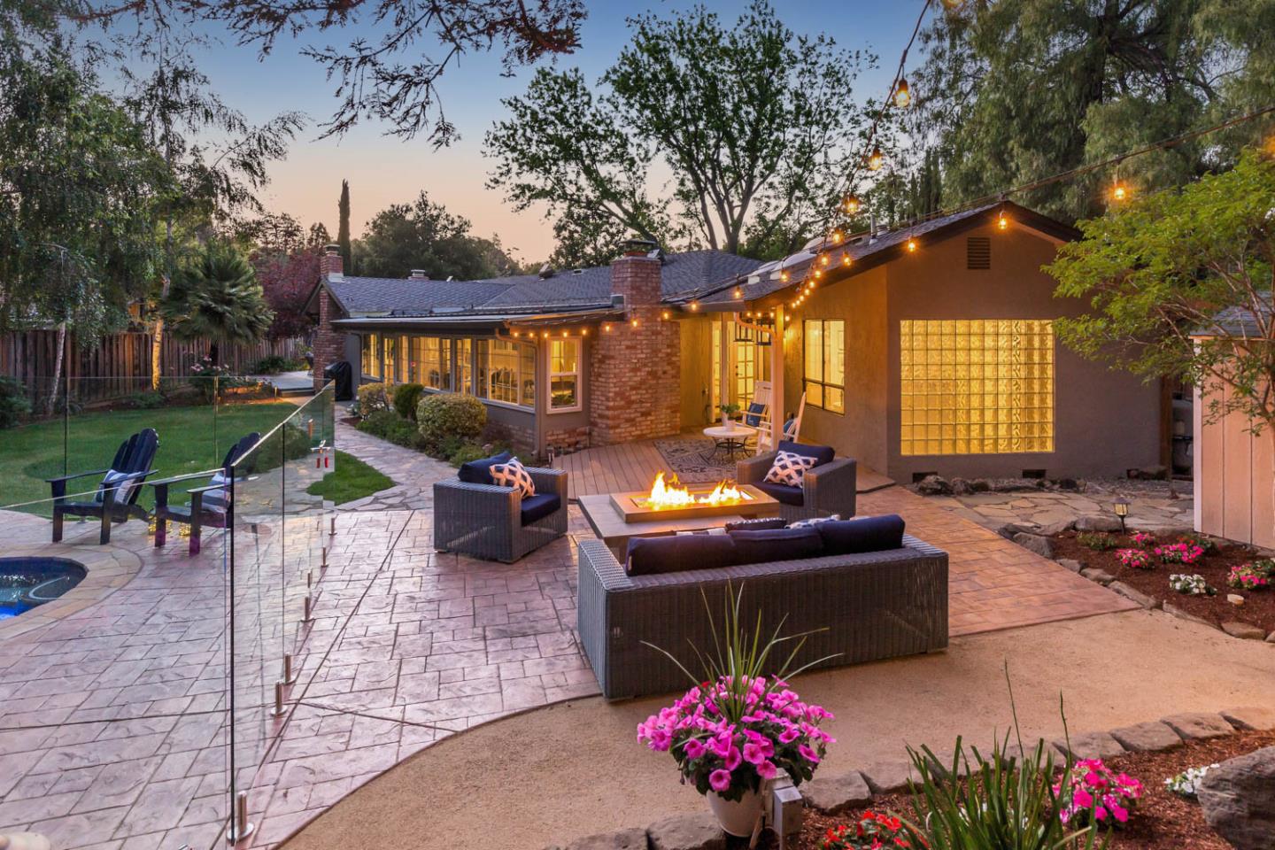 610 Magdalena Avenue Los Altos, CA 94024 - Photo 31 of 38 a outdoor space with patio furniture