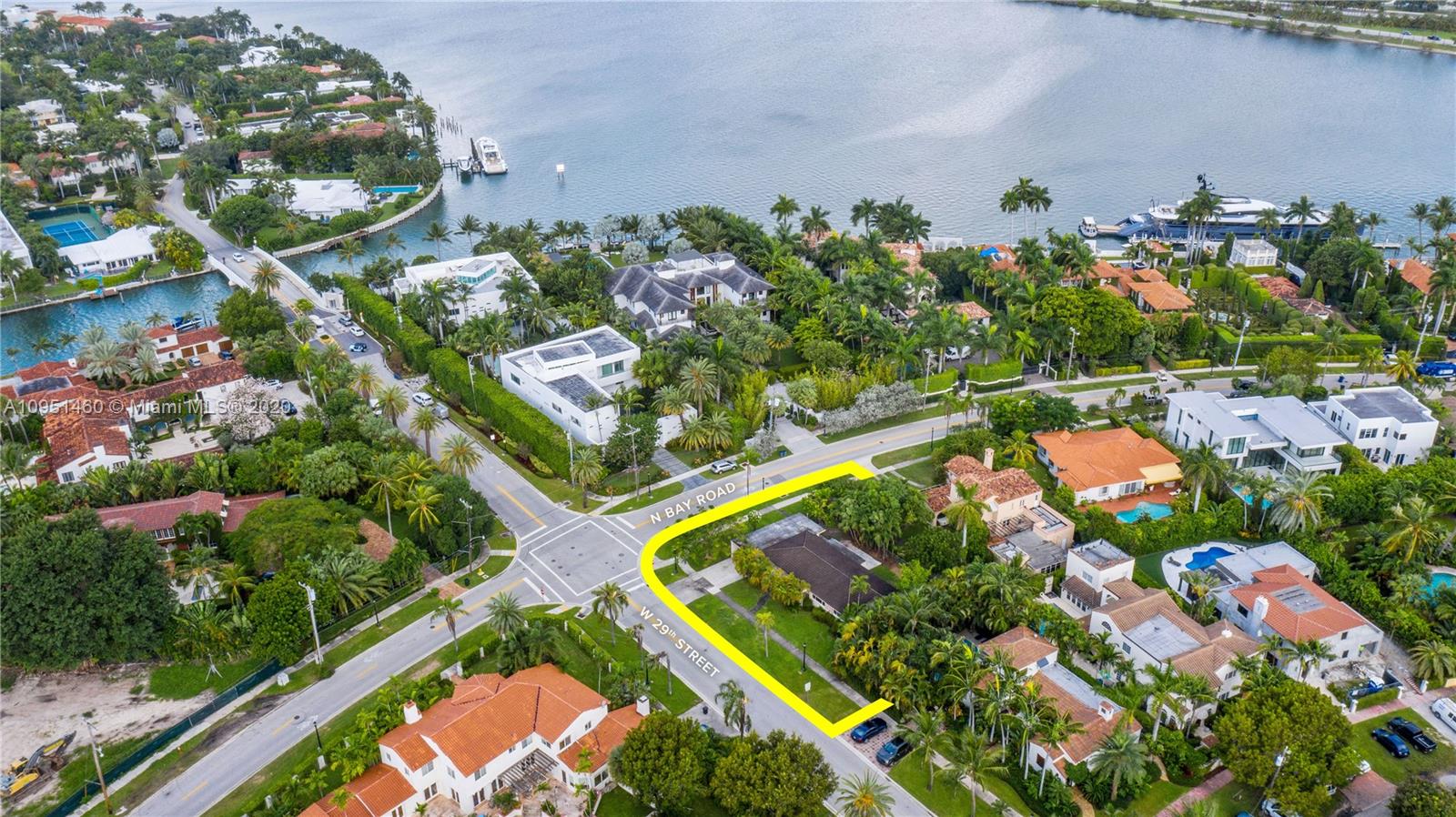 2901 North Bay Road Miami Beach, FL 33140 - Photo 3 of 3 view of a lake