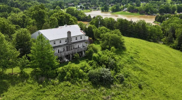 $675,000 | 1519 Sparta Pike, Sparta, KY 41086