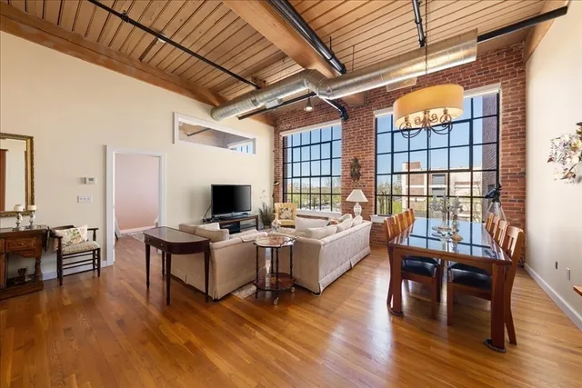 $389,999 | 491 Dutton Street, Unit 403, Lowell, MA 01854