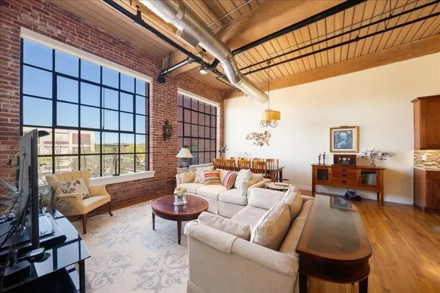 $389,999 | 491 Dutton Street, Unit 403, Lowell, MA 01854