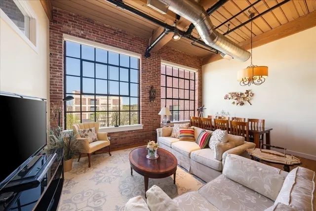 $389,999 | 491 Dutton Street, Unit 403, Lowell, MA 01854