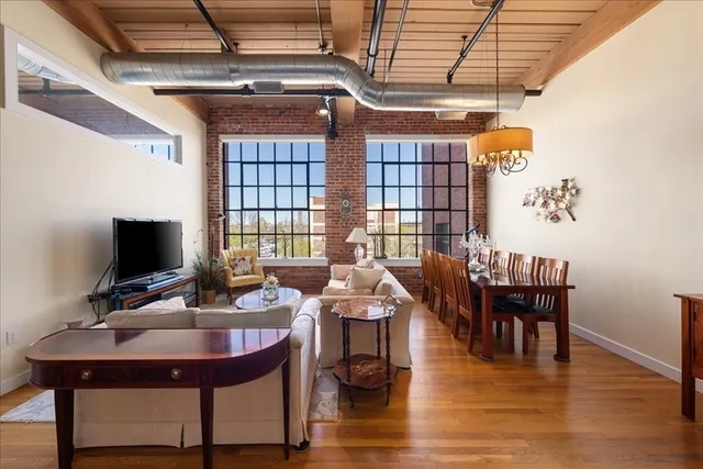 $389,999 | 491 Dutton Street, Unit 403, Lowell, MA 01854