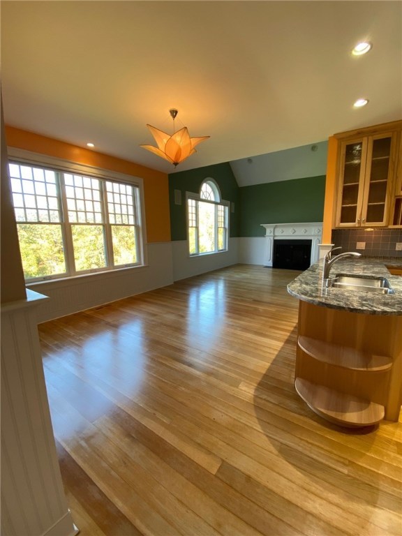 7 Spring Pond Road Westerly, RI 02891 - Photo 12 of 38