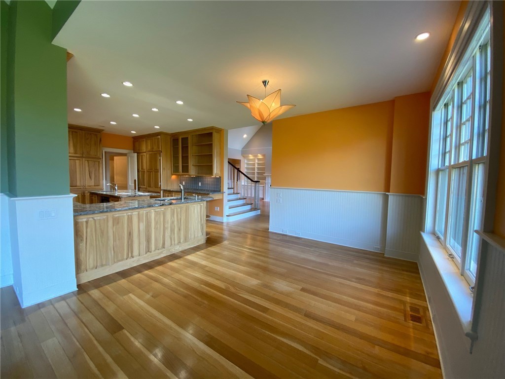 7 Spring Pond Road Westerly, RI 02891 - Photo 15 of 38