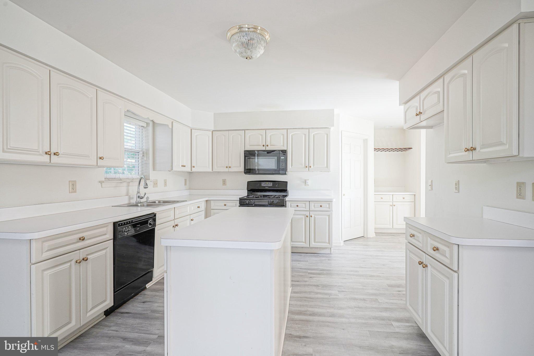160 Quiet Road Sicklerville, NJ 08081 - Photo 7 of 24 Bright and airy modern kitchen space.