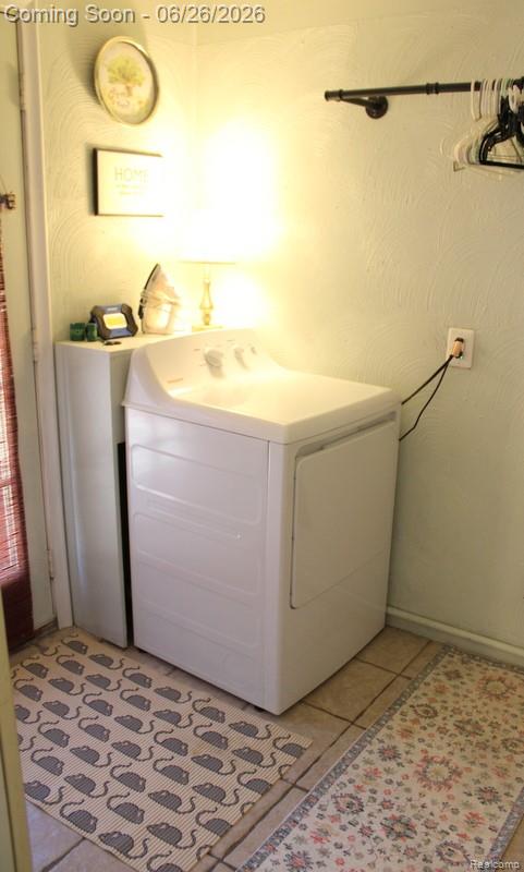 8951 Stevens Street Taylor, MI 48180 - Photo 17 of 32 CONVENIENT MAIN LEVEL LAUNDRY ROOM!