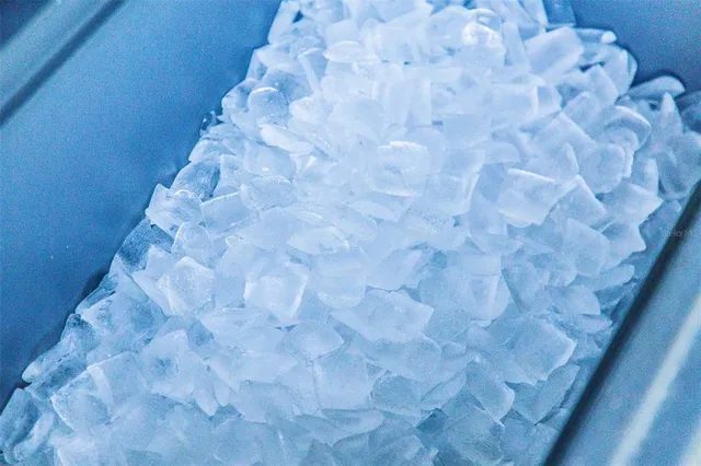 $749,000 | 703 Whitfield Avenue, Sarasota, FL 34243