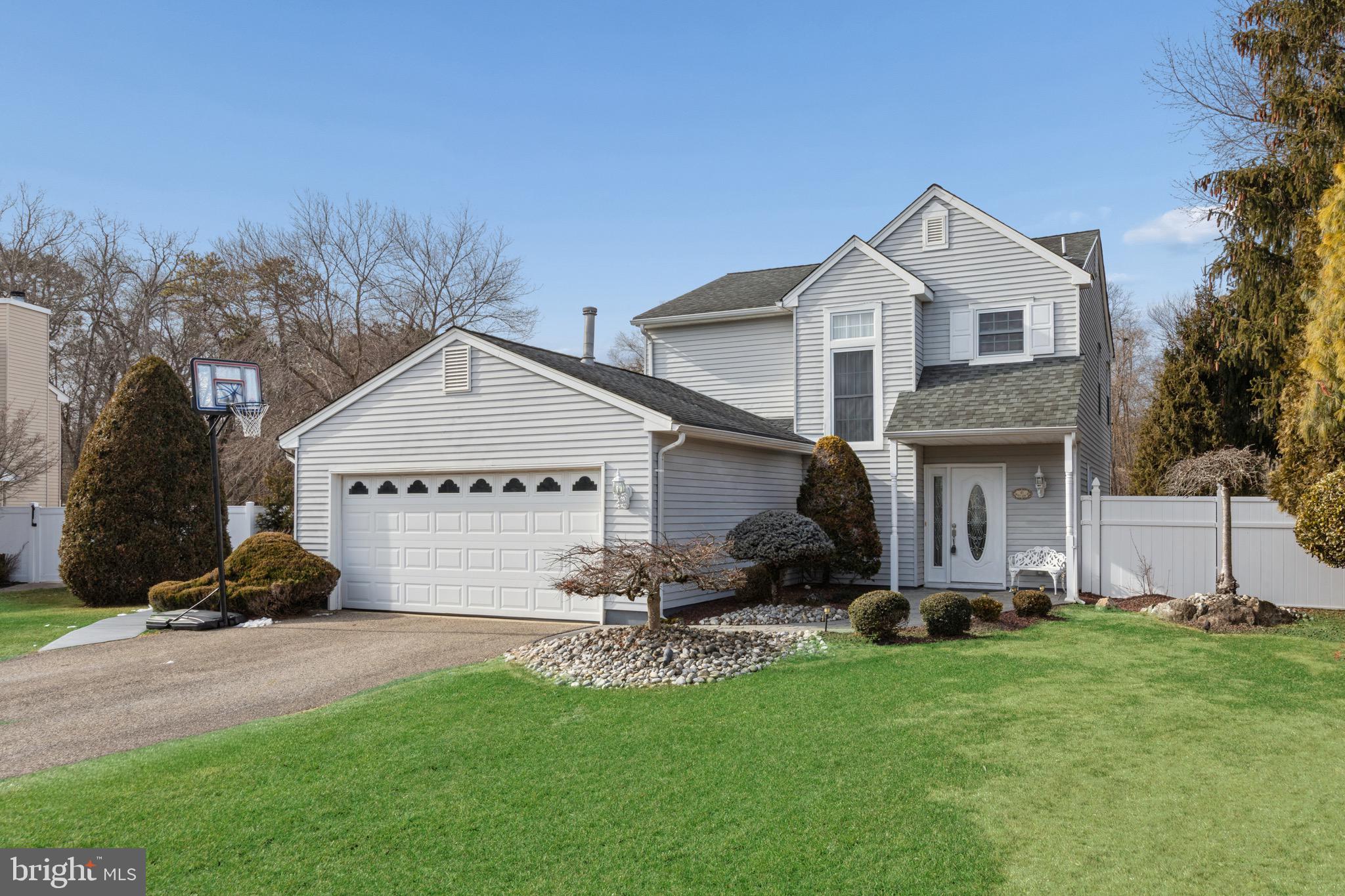 41 Sweet Gum Road Howell, NJ 07731 - Photo 2 of 48