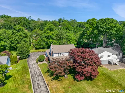 $899,000 | 516 Stillwater Road, Stamford, CT 06902