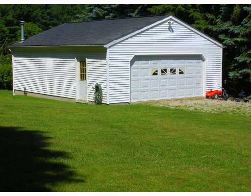 487 Center Grange Road Monaca, PA 15061 - Photo 11 of 12 Parking Lot/Garage.