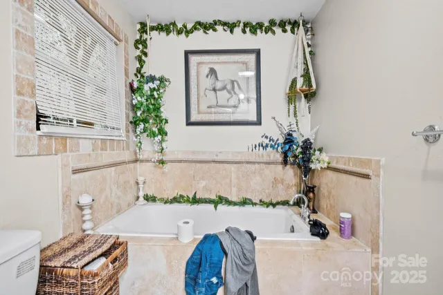 $399,900 | 2815 Bustlehead Court, Charlotte, NC 28262