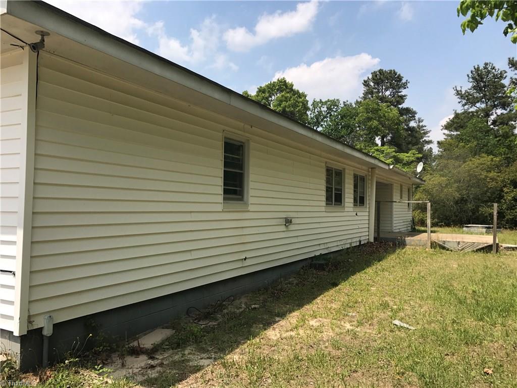 1453 Niagara Carthage Road Carthage, NC 28327 - Photo 5 of 22