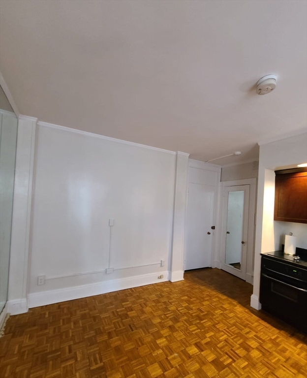 21 Beacon Street, Unit 7K Boston, MA 02108 - Photo 6 of 8