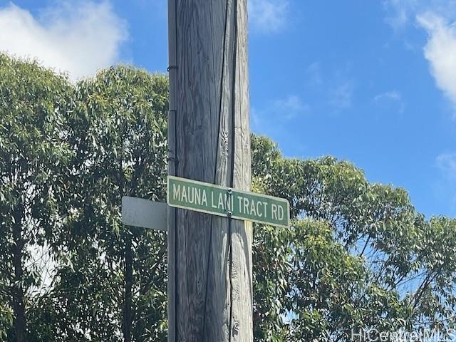 17-3352 Maunalani Road Mountain View, HI 96771 - Photo 8 of 9 a view of a wooden fence