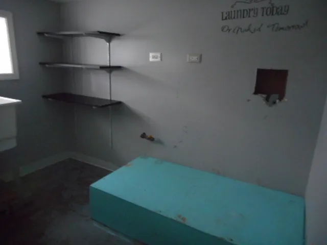 an empty room with a empty space