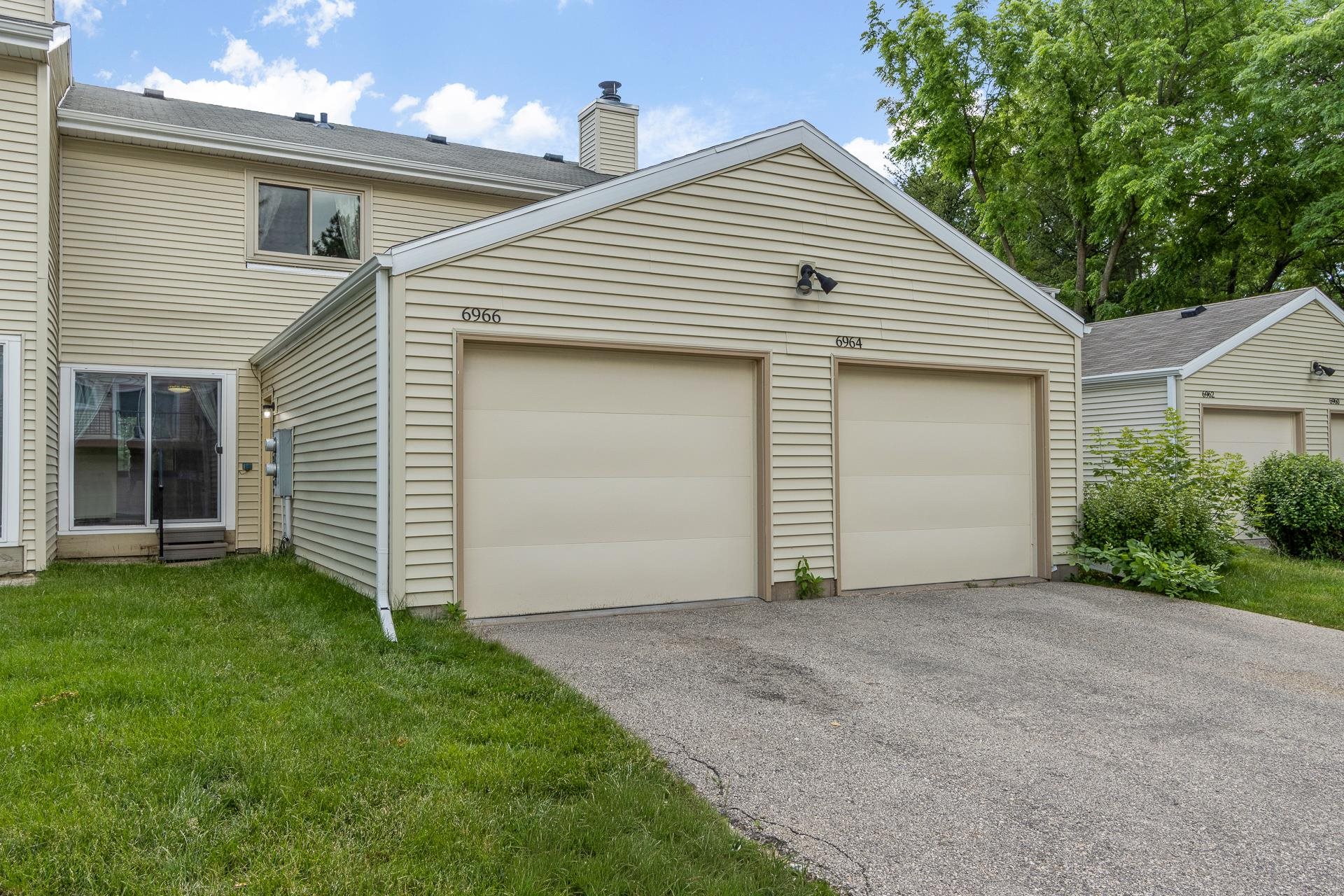 6966 Park Ridge Drive Madison, WI 53719 - Photo 5 of 36