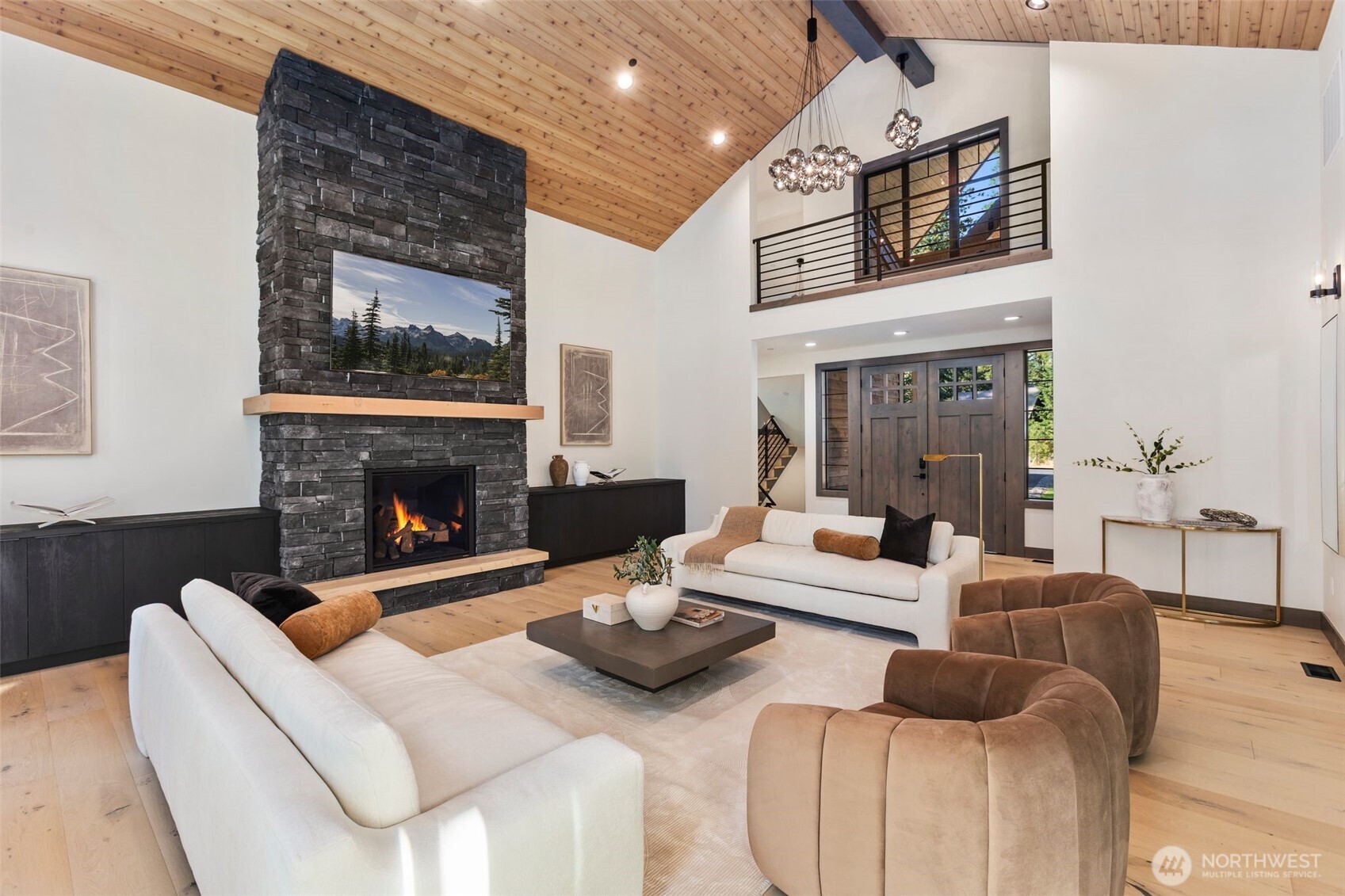 90 Portal Cle Elum, WA 98922 - Photo 7 of 38 a living room with furniture and a fireplace