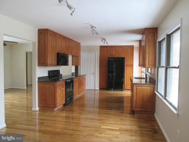 4119 London Bridge Road Finksburg, MD 21048 - Photo 2 of 30 Kitchen