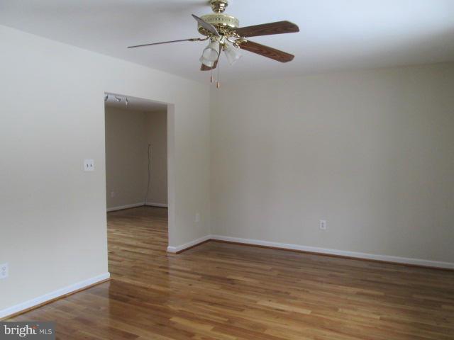 4119 London Bridge Road Finksburg, MD 21048 - Photo 10 of 30 Living Room