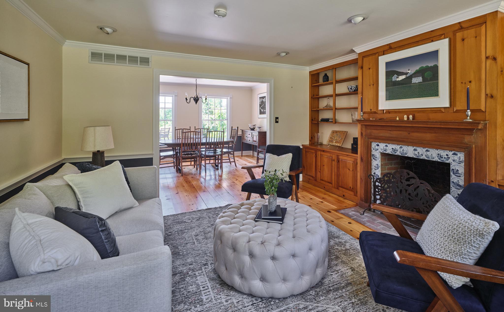 941 Mt Eyre Road Washington Crossing, PA 18977 - Photo 11 of 67 Living Room