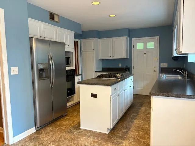 $3,400 | 815 Hewett Drive, Ann Arbor, MI 48103