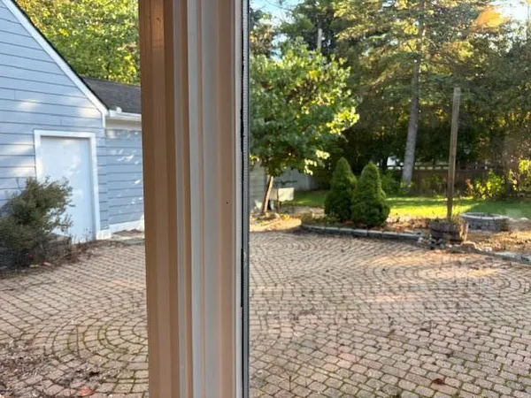 $3,000 | 815 Hewett Drive, Ann Arbor, MI 48103