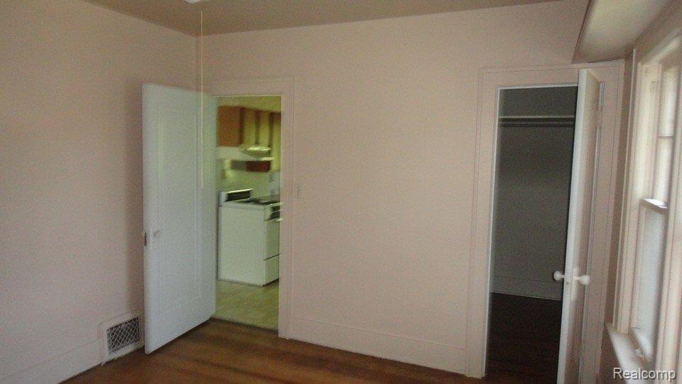 129 North McKinley Road Flushing, MI 48433 - Photo 12 of 31 DSC04873.JPG