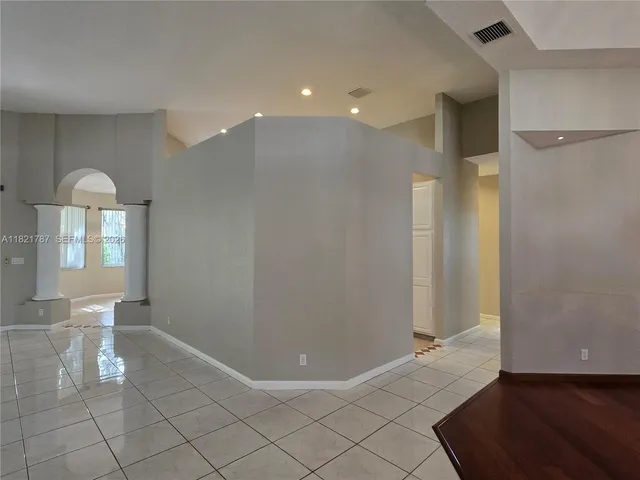 a view of livingroom with furniture