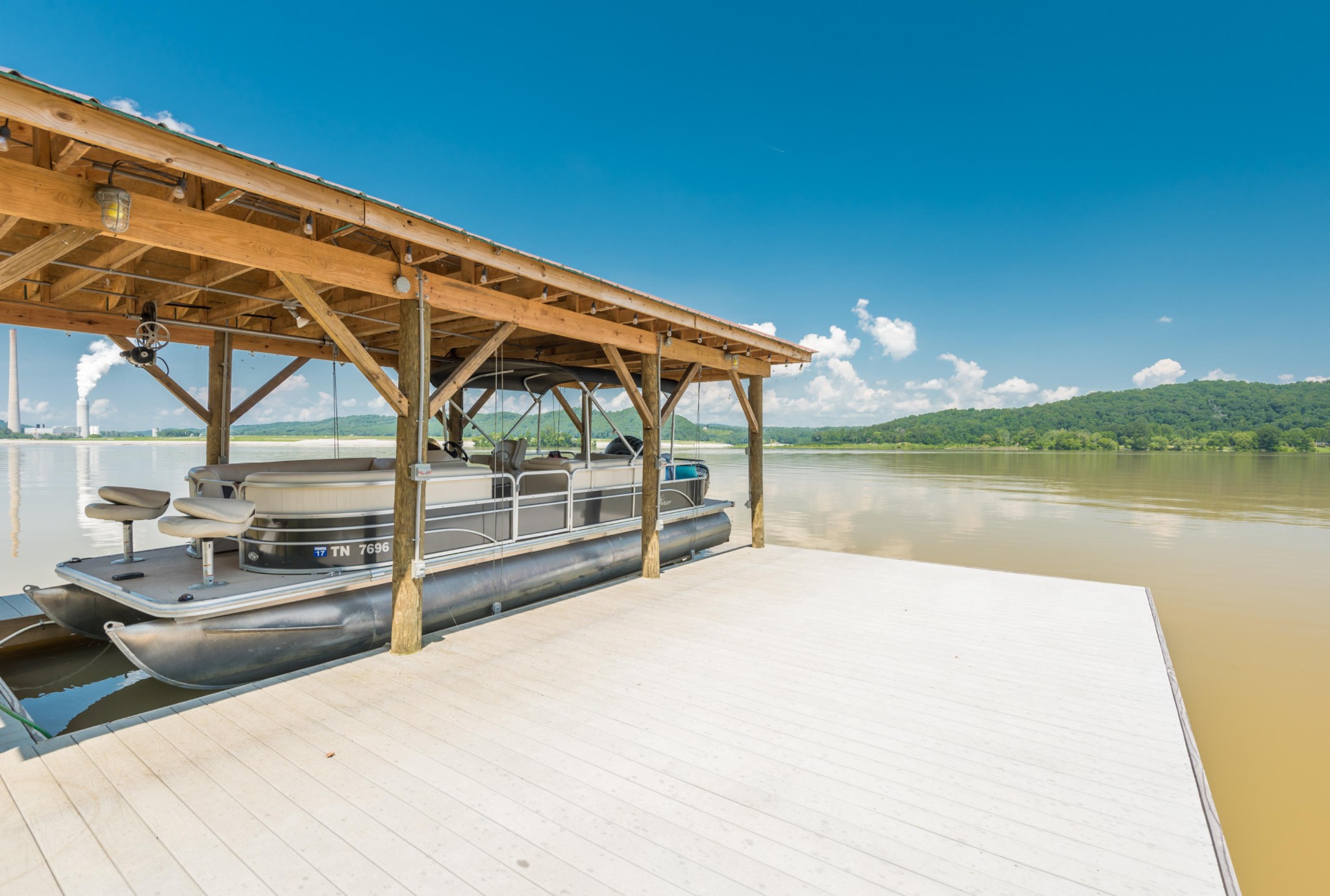 496 Emory River Road Harriman, TN 37748 - Photo 4 of 40 Gallery Image 4