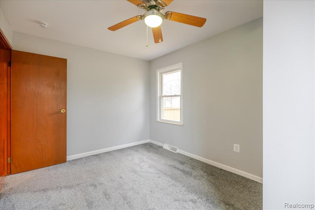 30362 West Road New Boston, MI 48164 - Photo 20 of 34 Gallery Image 20
