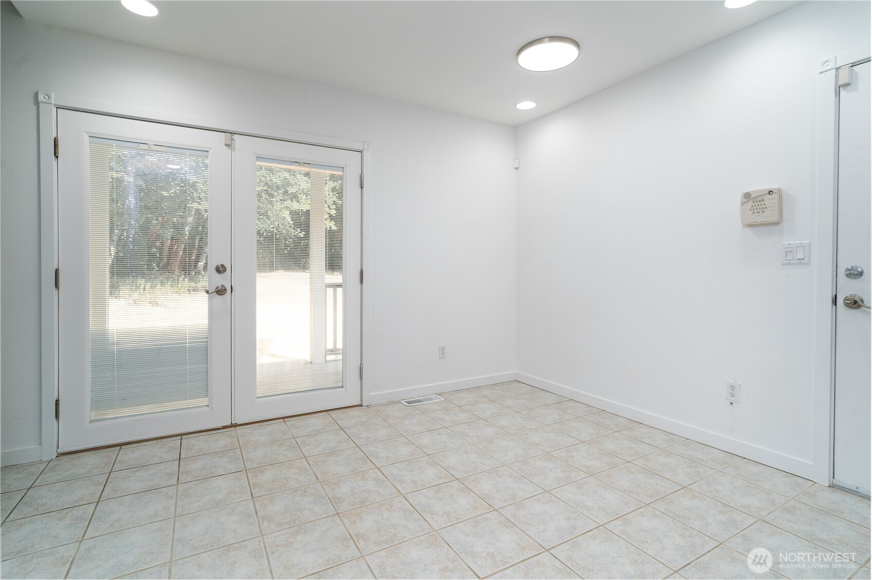 2104 Mark Street Northeast Lacey, WA 98516 - Photo 7 of 20