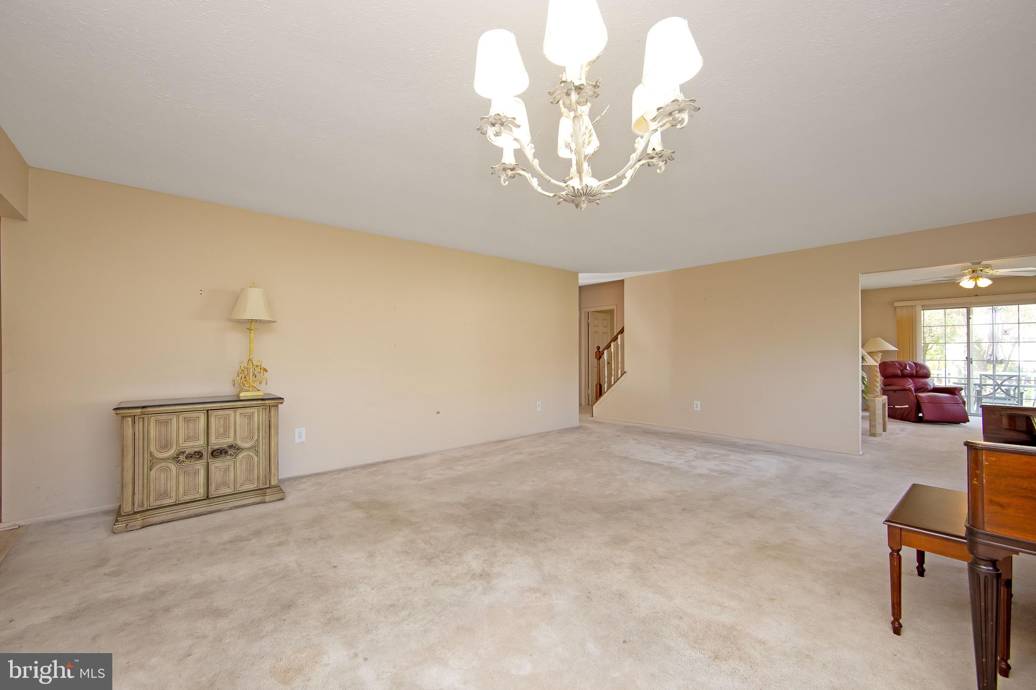 606 Cascade Drive South Mount Laurel, NJ 08054 - Photo 7 of 30 Living room
