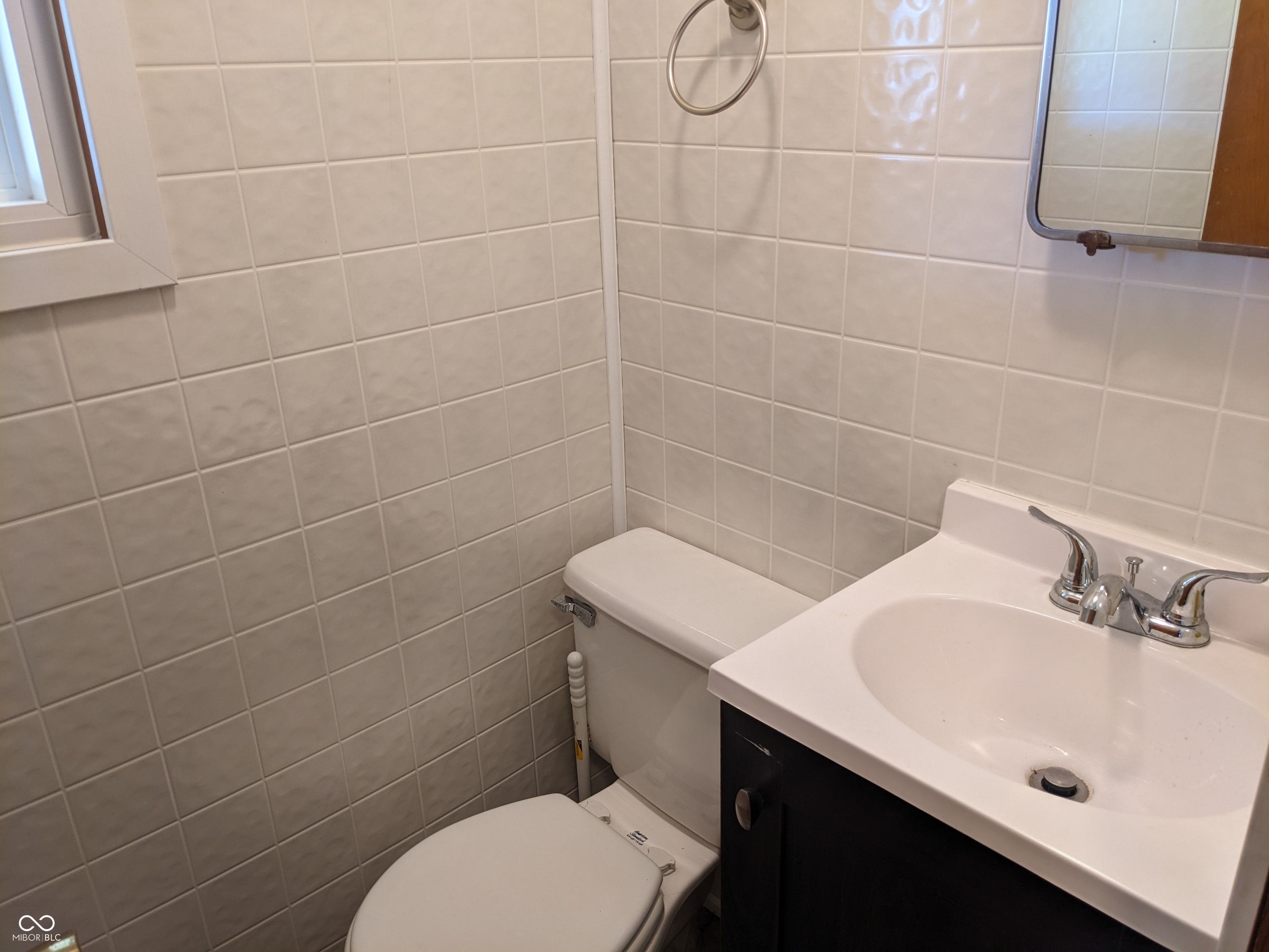 216 East 49th Street Anderson, IN 46013 - Photo 5 of 15