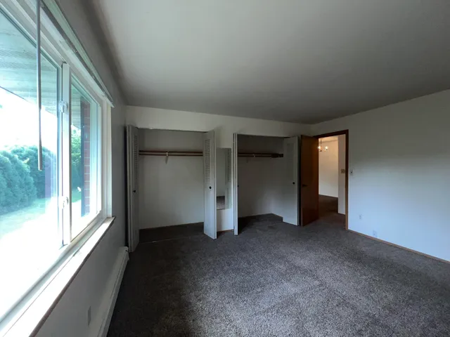 $1,300 | 1321 West Main Street, Unit 307, Lake Geneva, WI 53147