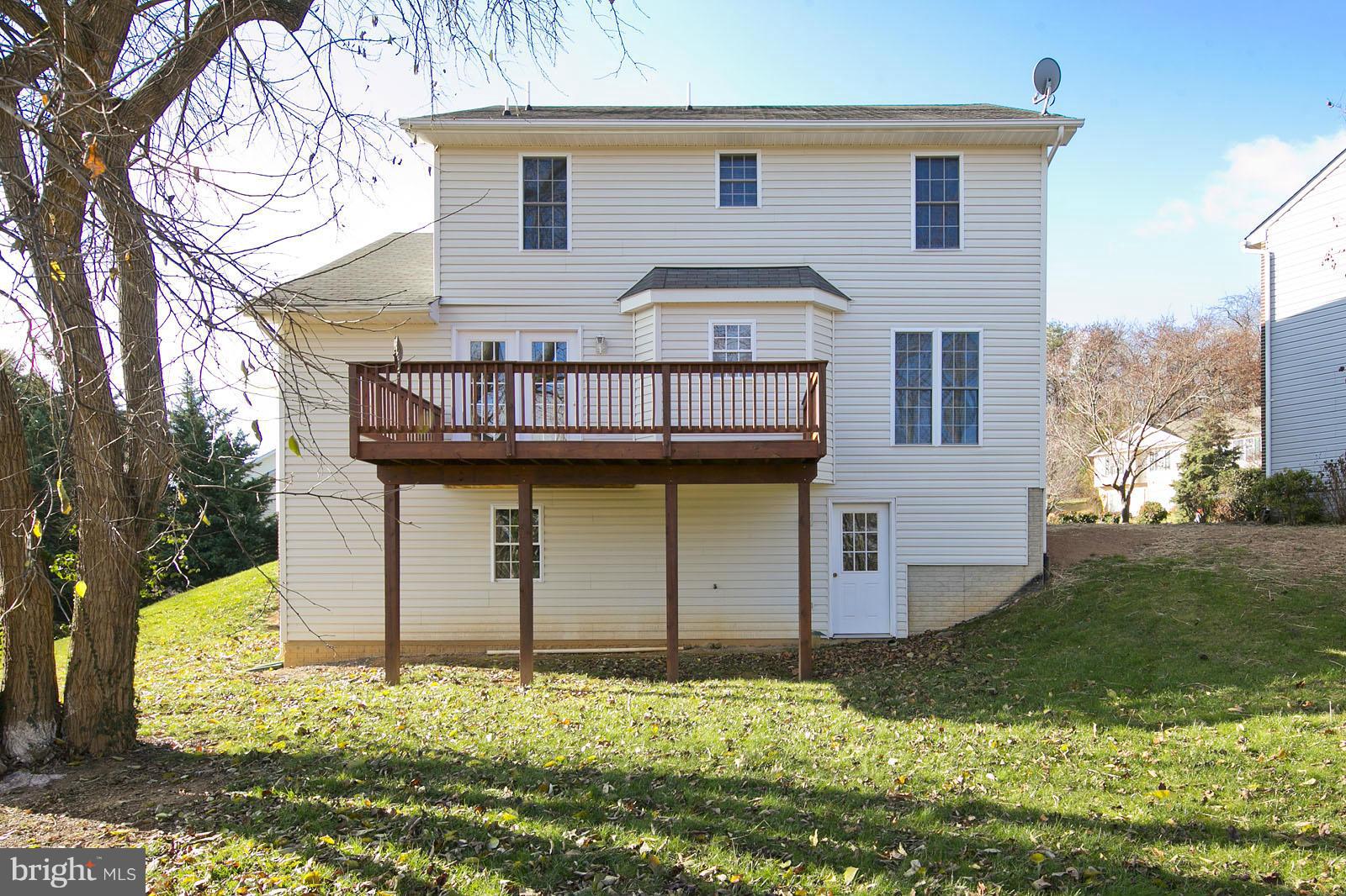 108 Mummert Circle Winchester, VA 22601 - Photo 3 of 28 Exterior (Rear)