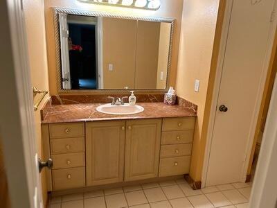 1420 Ocean Way, Unit 14D Jupiter, FL 33477 - Photo 20 of 34 2nd Bathroom