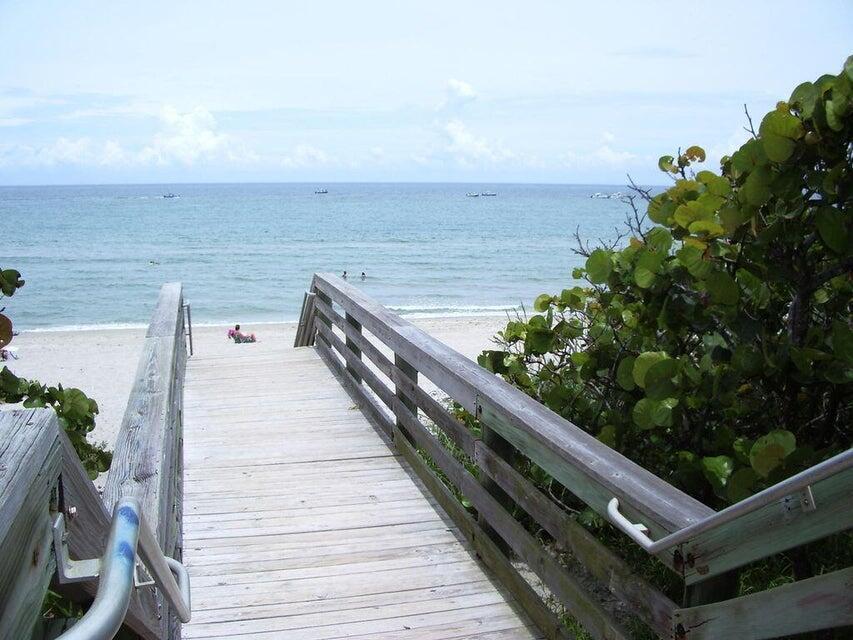 1420 Ocean Way, Unit 14D Jupiter, FL 33477 - Photo 30 of 34 Near-by Beach