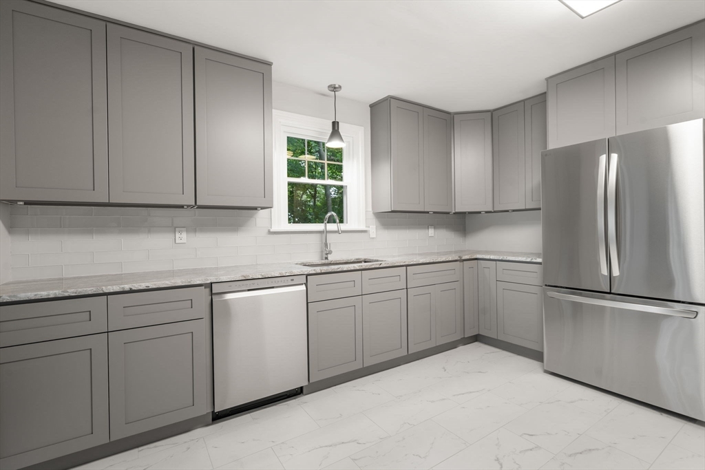 4 Westborough Street Worcester, MA 01604 - Photo 6 of 22