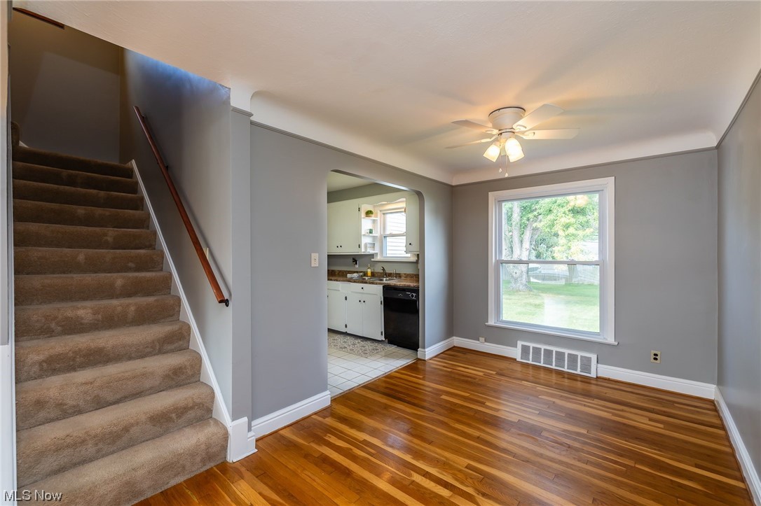 4979 South Barton Road Cleveland, OH 44124 - Photo 7 of 25 Dining Room off the kitchen and living room.