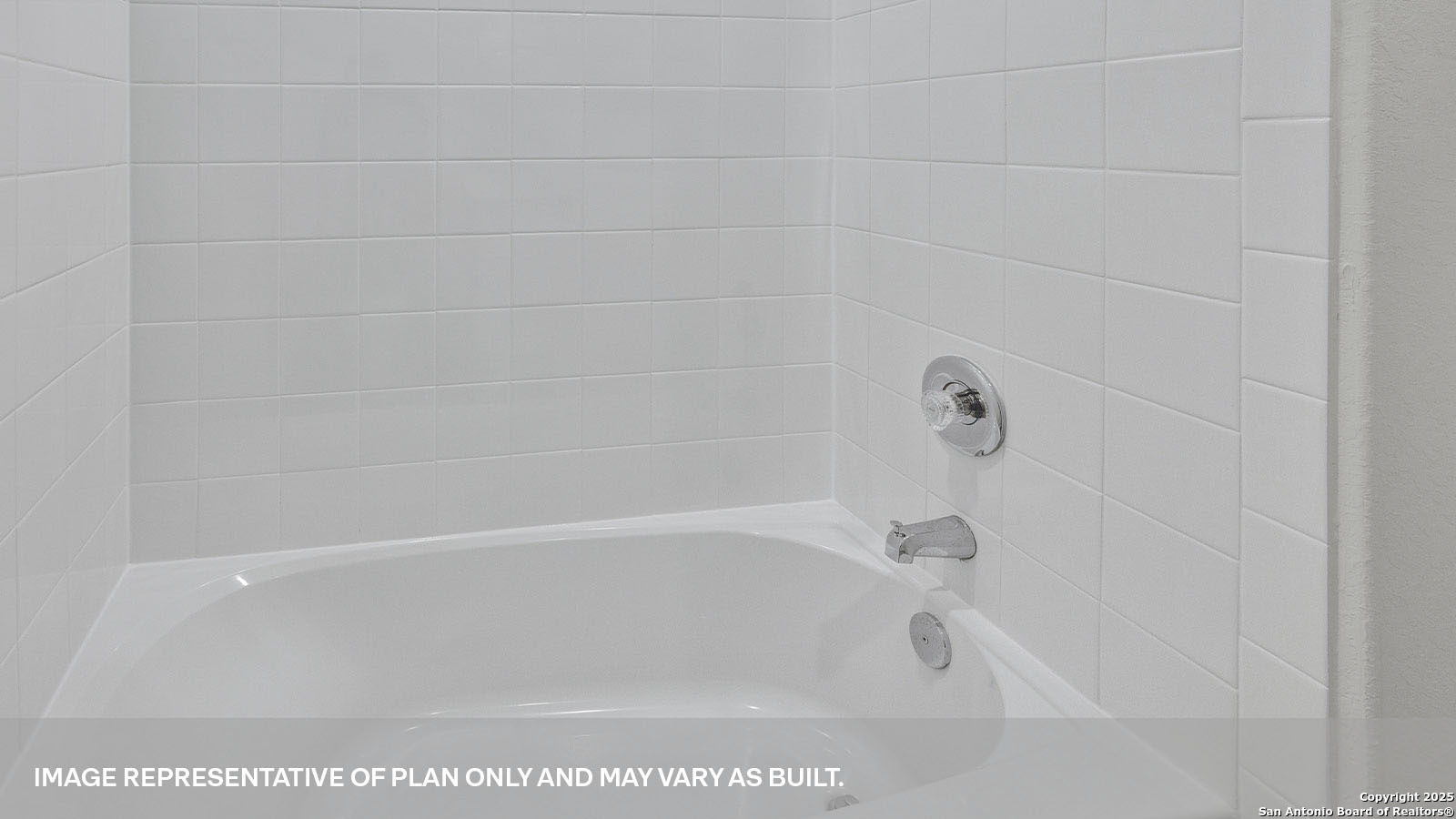 335 Boatman Cove Seguin, TX 78155 - Photo 6 of 38 a close up of a bathtub