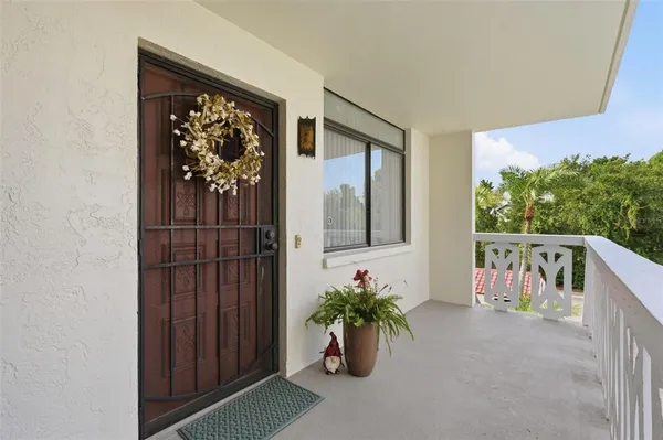 $1,900 | 2612 Pearce Drive, Unit 211, Clearwater, FL 33764