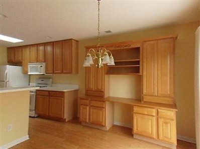 1065 B Easy Street Crown Point, IN 46307 - Photo 5 of 10 398x298