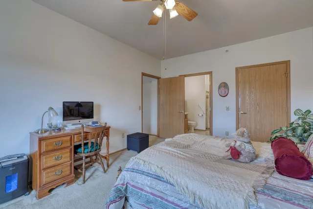 $189,000 | 140 West Commerce Boulevard, Unit 306, Slinger, WI 53086